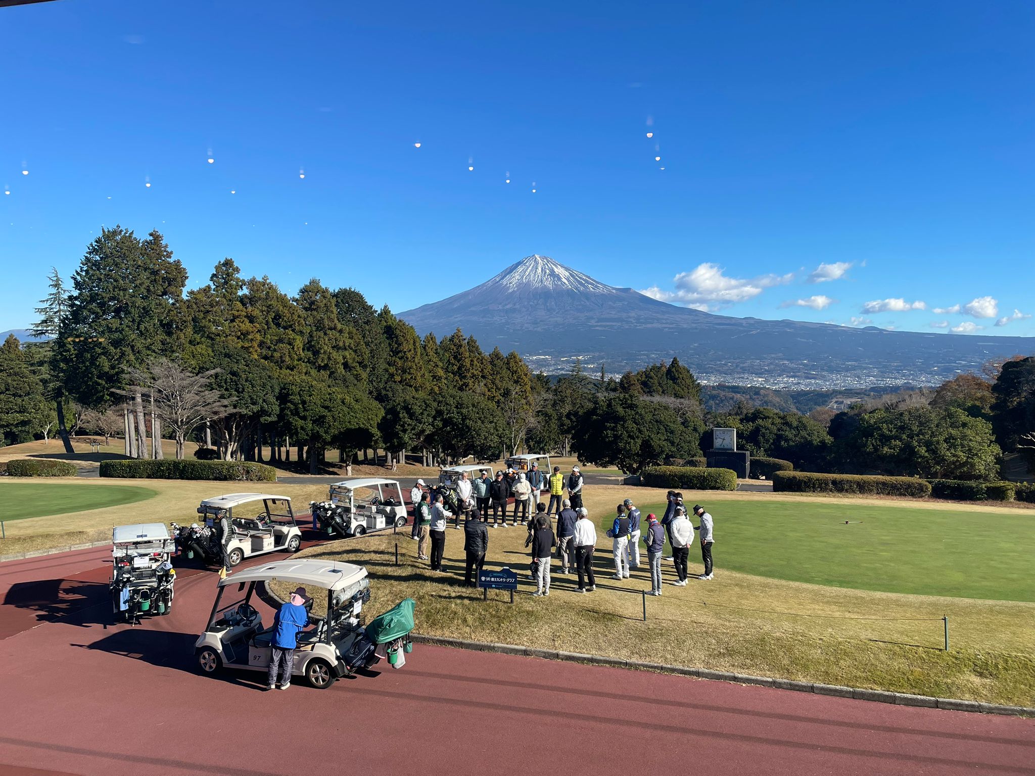 富士山下的日本高爾夫旅遊