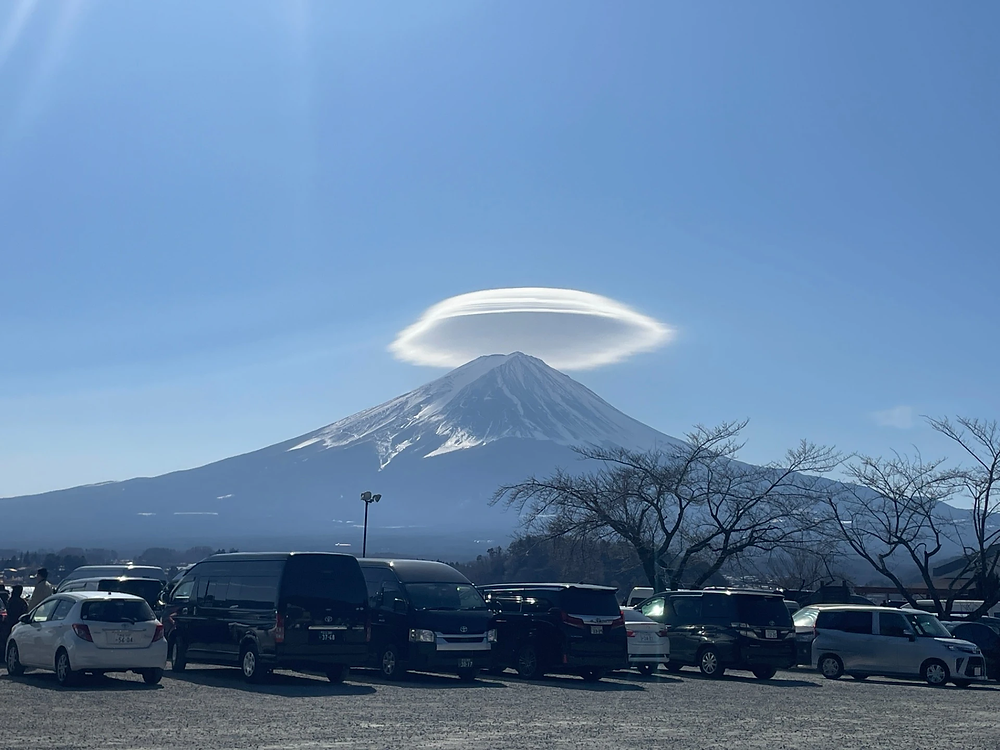 The Cap Cloud of Mt. Fuji (Kasa-gumo) — A Natural Omen and Mythical Mystery — Miramar Japan travel guide