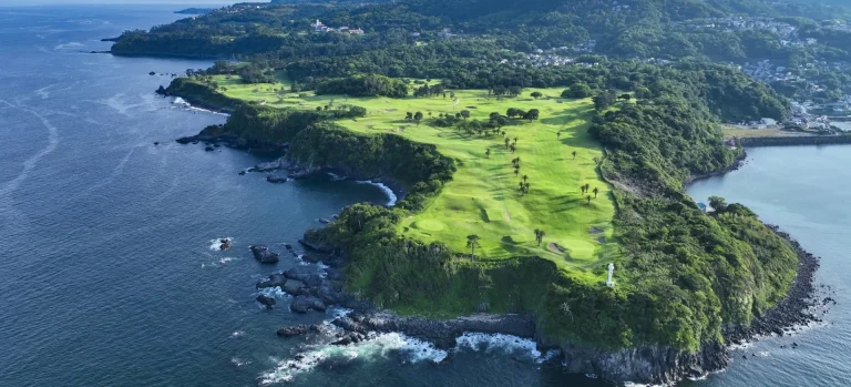 伊豆半島川奈海岸高爾夫球場空拍景觀