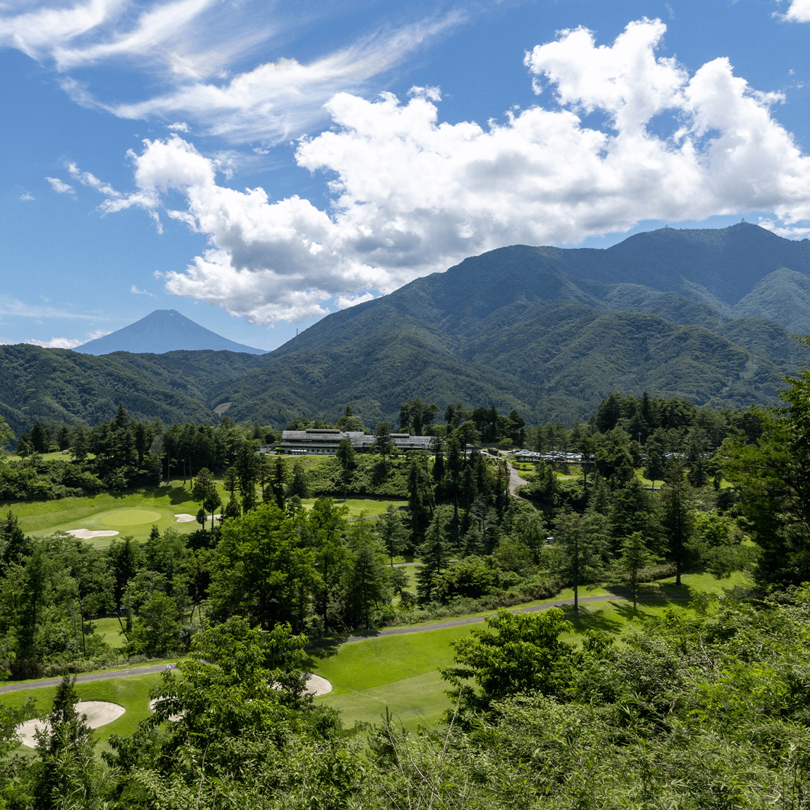 中央都留鄉村俱樂部山林球道景觀